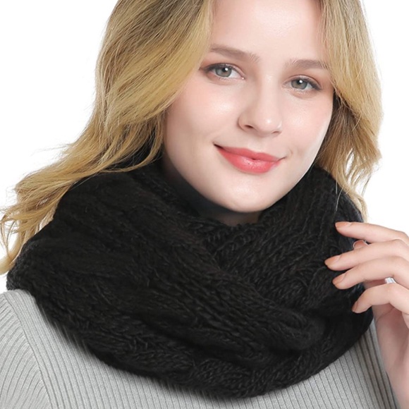 Chunky Hat Scarf Set Cable Knit Beanie Gloves Winter Accessories Womens Woven - Picture 5 of 8